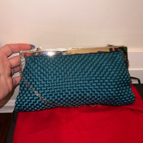 Stunning Valentino clutch - Picture 3 of 5